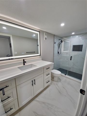 1300 NE Miami Gardens Drive 308E, Miami, FL 33179