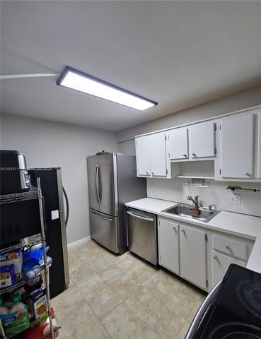 1300 NE Miami Gardens Drive 308E, Miami, FL 33179