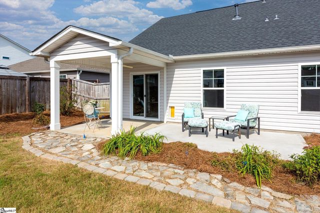 422 Icebow Road, Fountain Inn, SC 29644