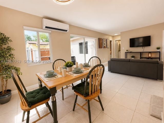 31 SW 8th St 1, Hallandale Beach, FL 33009