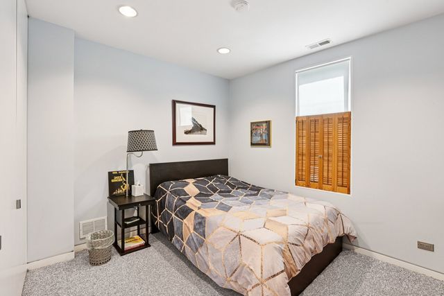 1003 Wesley Avenue, Evanston, IL 60202