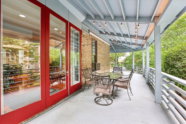 1003 Wesley Avenue, Evanston, IL 60202