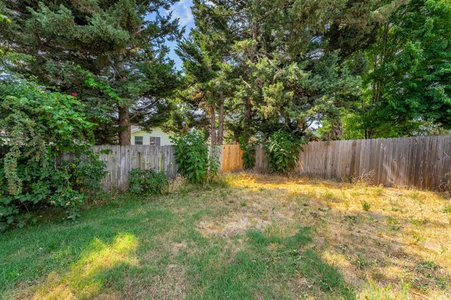 1986 SW Betty Lane, Grants Pass, OR 97526