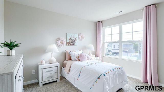 17024 Craig Street, Bennington, NE 68007