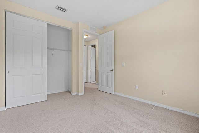 6272 S MILITARY Trail 203, Lake Worth, FL 33463