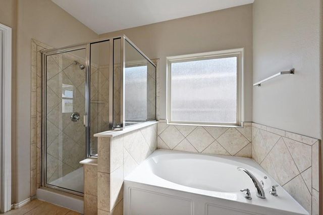 374 Wincliff DR, Buda, TX 78610