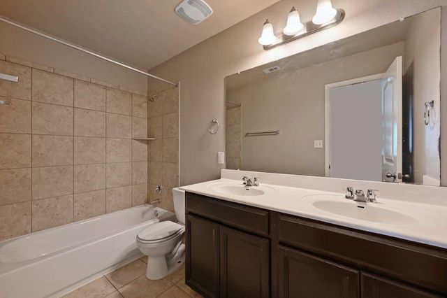 374 Wincliff DR, Buda, TX 78610