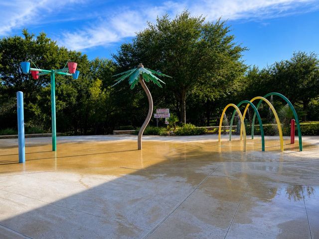 374 Wincliff DR, Buda, TX 78610