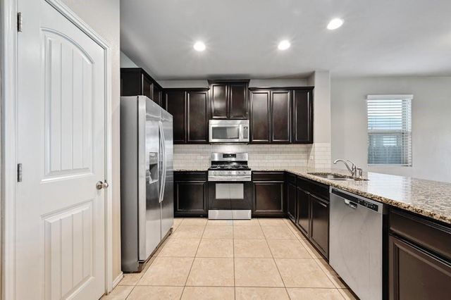 374 Wincliff DR, Buda, TX 78610