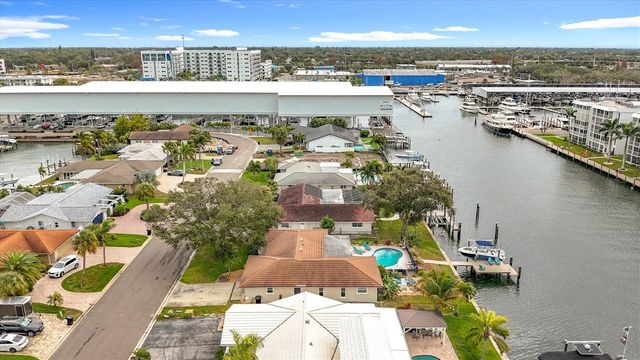 3828 48TH AVENUE S, St Petersburg, FL 33711