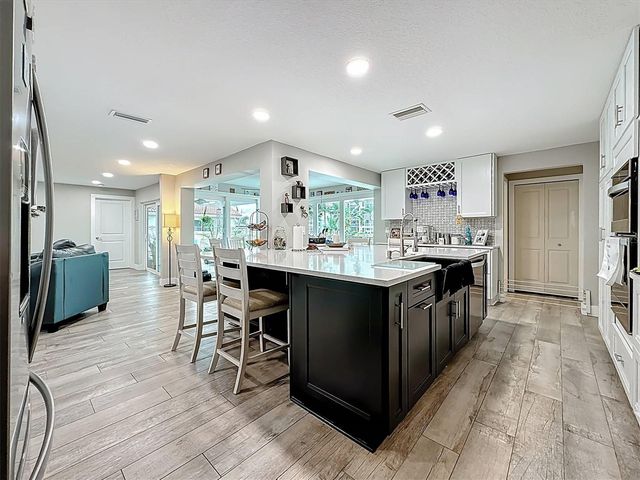 3828 48TH AVENUE S, St Petersburg, FL 33711