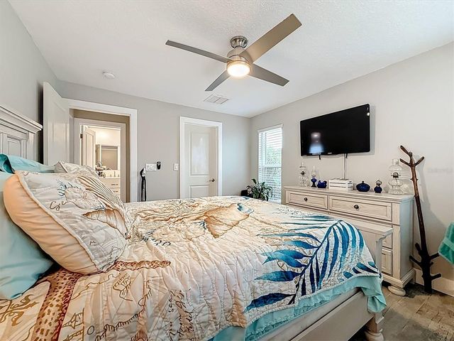 3828 48TH AVENUE S, St Petersburg, FL 33711