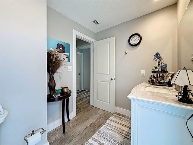 3828 48TH AVENUE S, St Petersburg, FL 33711