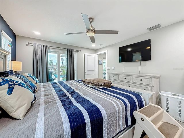 3828 48TH AVENUE S, St Petersburg, FL 33711