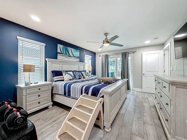 3828 48TH AVENUE S, St Petersburg, FL 33711