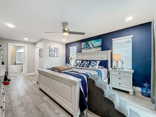 3828 48TH AVENUE S, St Petersburg, FL 33711