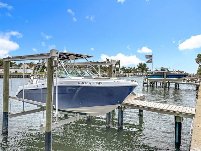 3828 48TH AVENUE S, St Petersburg, FL 33711