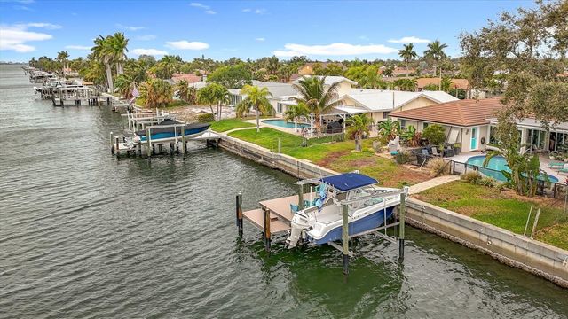 3828 48TH AVENUE S, St Petersburg, FL 33711