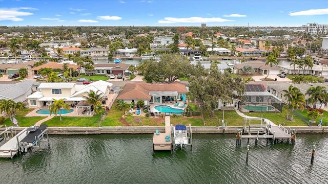 3828 48TH AVENUE S, St Petersburg, FL 33711