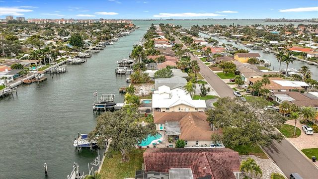 3828 48TH AVENUE S, St Petersburg, FL 33711