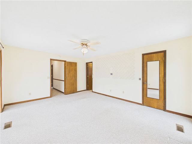 9 Ridgewell Lane, Bella Vista, AR 72715