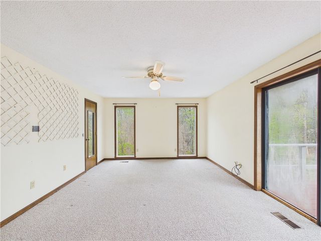 9 Ridgewell Lane, Bella Vista, AR 72715