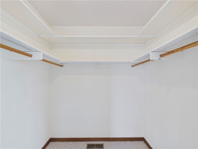 9 Ridgewell Lane, Bella Vista, AR 72715