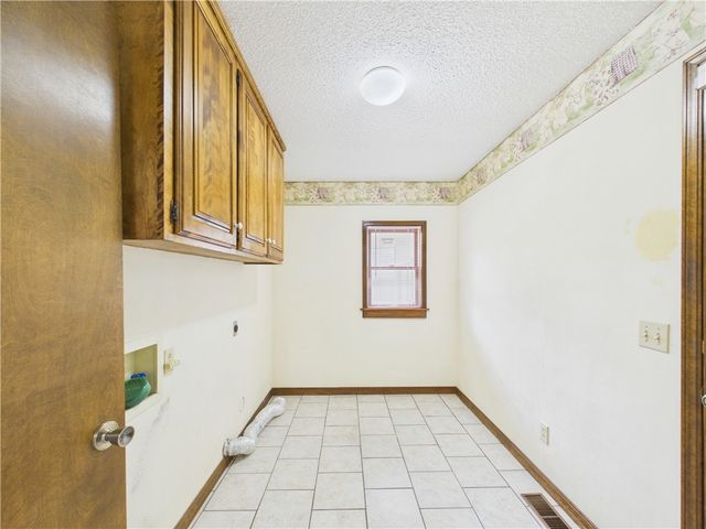 9 Ridgewell Lane, Bella Vista, AR 72715