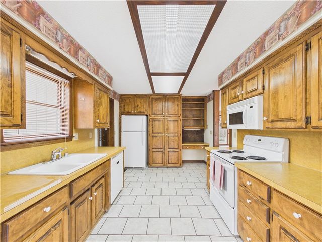 9 Ridgewell Lane, Bella Vista, AR 72715