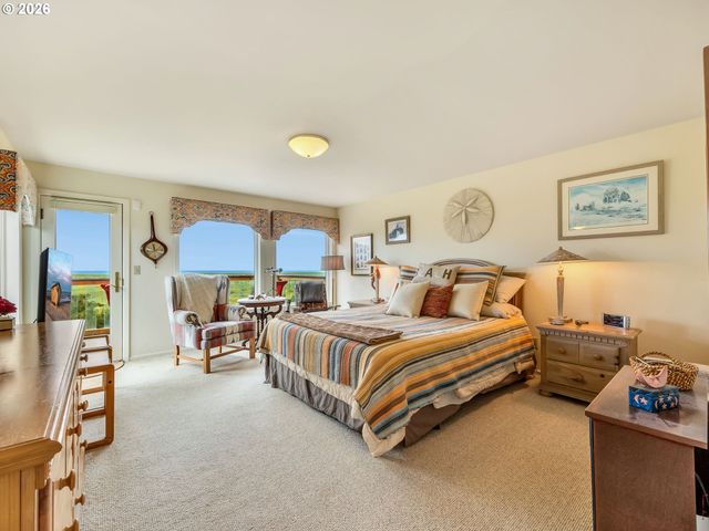 1768 N OCEAN Ave, Gearhart, OR 97138