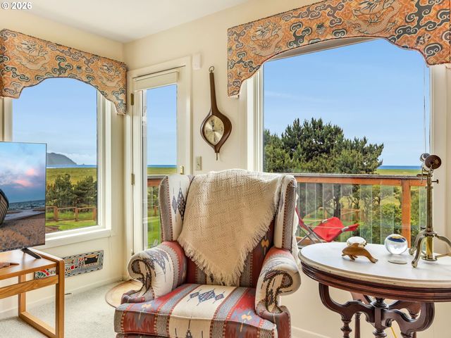 1768 N OCEAN Ave, Gearhart, OR 97138