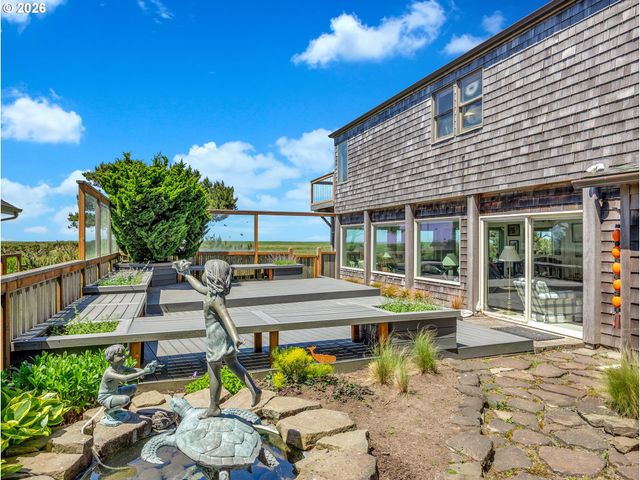 1768 N OCEAN Ave, Gearhart, OR 97138