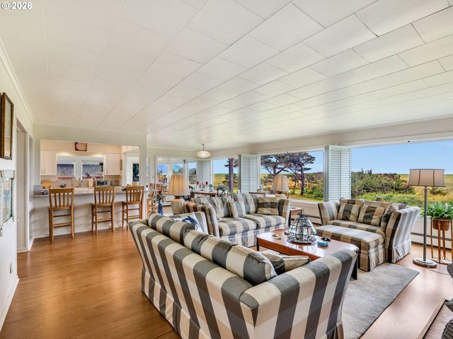 1768 N OCEAN Ave, Gearhart, OR 97138