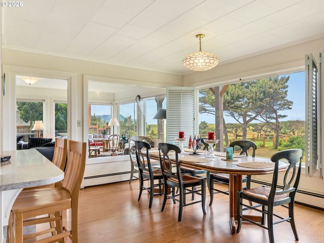 1768 N OCEAN Ave, Gearhart, OR 97138