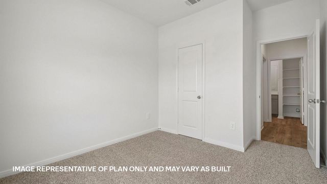 181 MUSTANG LAKE CIR, Buda, TX 78610