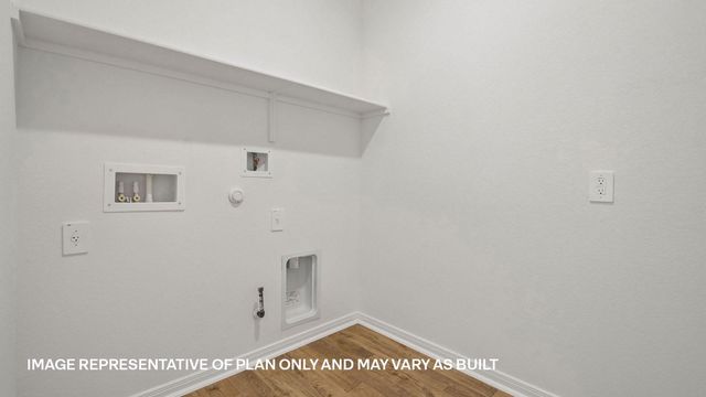 181 MUSTANG LAKE CIR, Buda, TX 78610