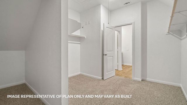 181 MUSTANG LAKE CIR, Buda, TX 78610