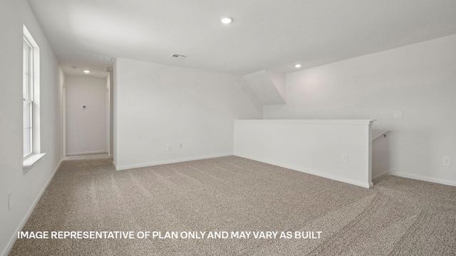 181 MUSTANG LAKE CIR, Buda, TX 78610