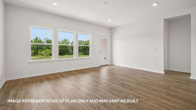 181 MUSTANG LAKE CIR, Buda, TX 78610