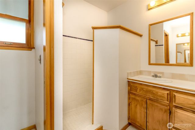 25421 99th Avenue Ct E, Graham, WA 98338