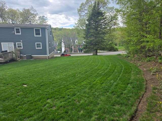 265 Manning St, Hudson, MA 01749