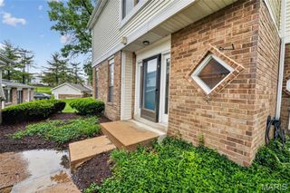 2047 Kentmore Lane, Chesterfield, MO 63017