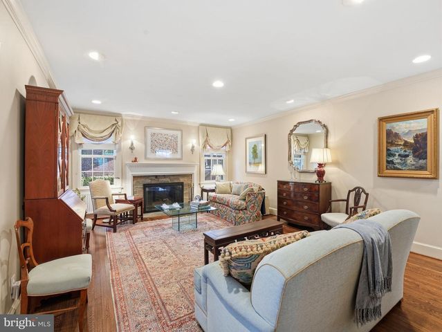 4944 QUEBEC ST NW, Washington, DC 20016