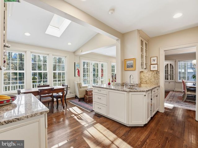 4944 QUEBEC ST NW, Washington, DC 20016