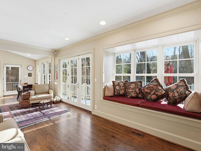 4944 QUEBEC ST NW, Washington, DC 20016