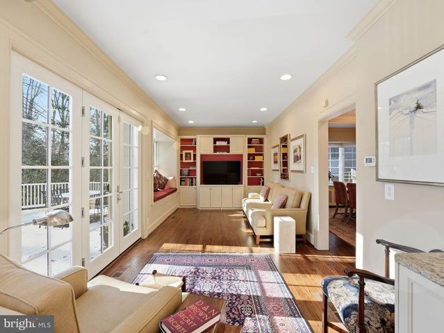 4944 QUEBEC ST NW, Washington, DC 20016