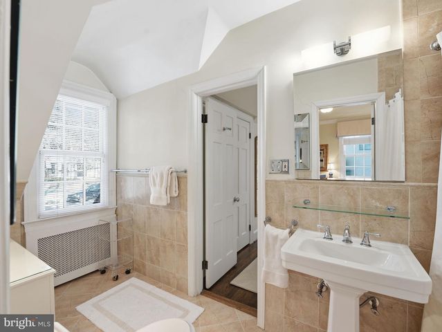 4944 QUEBEC ST NW, Washington, DC 20016