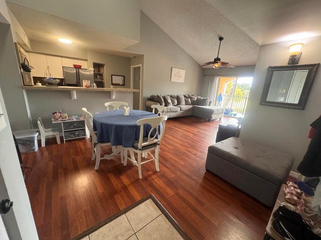 1707 Village Boulevard 307, West Palm Beach, FL 33409