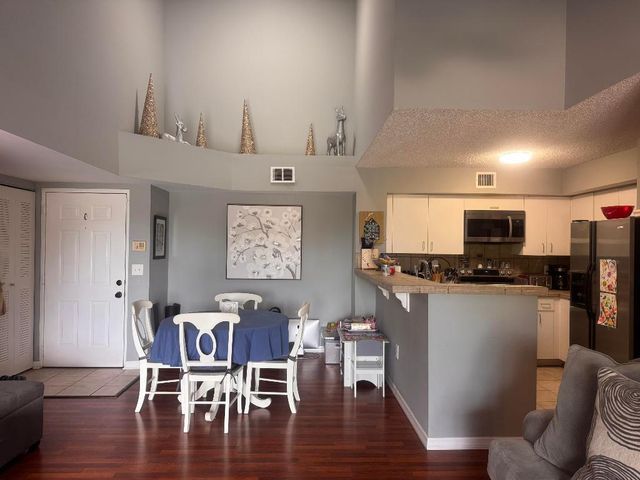 1707 Village Boulevard 307, West Palm Beach, FL 33409