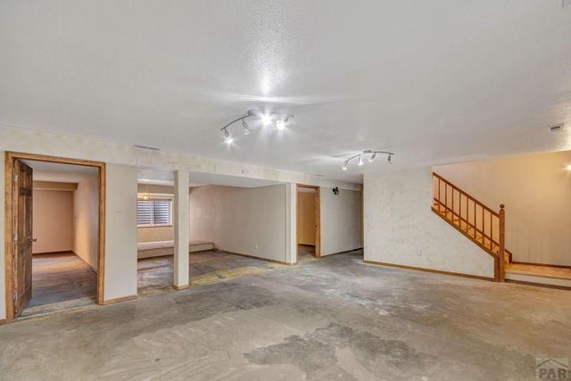16 Posada Dr, Pueblo, CO 81005